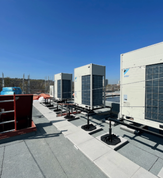 Image of the rooftop of the Hamilton Urban Core Community Health Center with Daikin Aurora Cold Climate VRF Units,